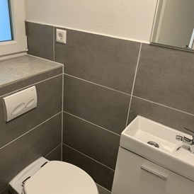 Monteurzimmer: Gäste-WC - Zimmer in Leonberg 
