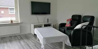 Monteurwohnung - Kaffeemaschine - Schleswig-Holstein - 140cm TV mit Magenta TV Anschluß. - Konrad Adenauer Ring