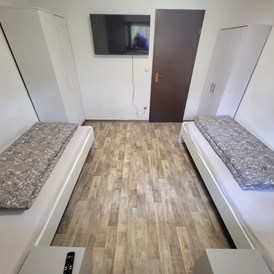 Monteurzimmer: Apartment Christof (Polski) Wohnungen & Pension Unterkünfte für 1-50 Personen 