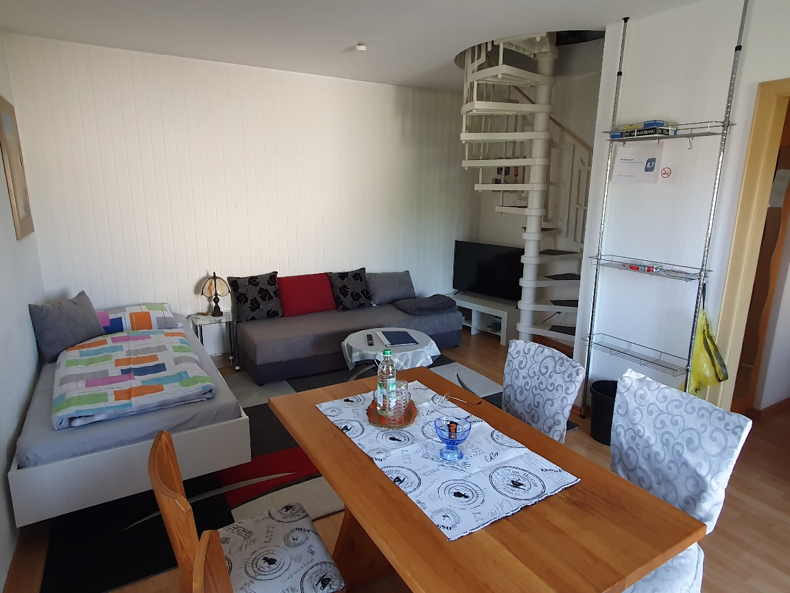 Monteurwohnung - PLZ 90475 (Deutschland) - Schlafbereich im unteren Zimmer - Galerie-Apartment