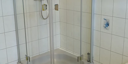 Monteurwohnung - Balkon - Deutschland - Dusche der Monteurwohnung - Ferienwohnung Maiwald