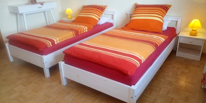 Monteurwohnung - Balkon - Deutschland - Schlafzimmer mit zwei Einzelbetten - Ferienwohnung Maiwald