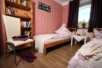 Monteurzimmer: Schlafzimmer - Ferienwohnung 3 Zimmer 6 Betten