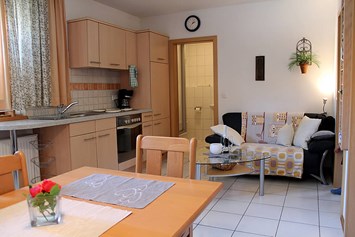 Monteurzimmer: Monteurunterkunft in Salzweg mit eigener Küche - Ferienhof Fischerhof