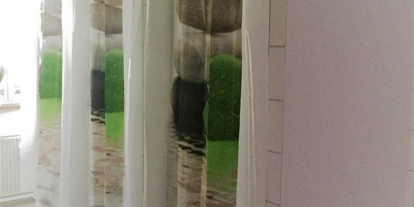 Monteurwohnung - PLZ 21035 (Deutschland) - Getrennte WC und Dusche für Männer und Frauen auf dem Flur . - mybrand boardinghouse Volksdorf