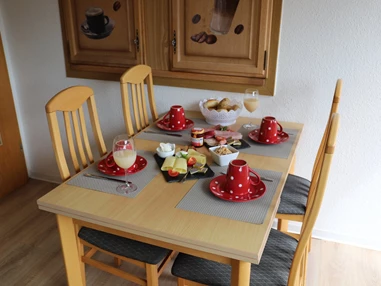 Monteurzimmer: Esstisch - Haus Körner