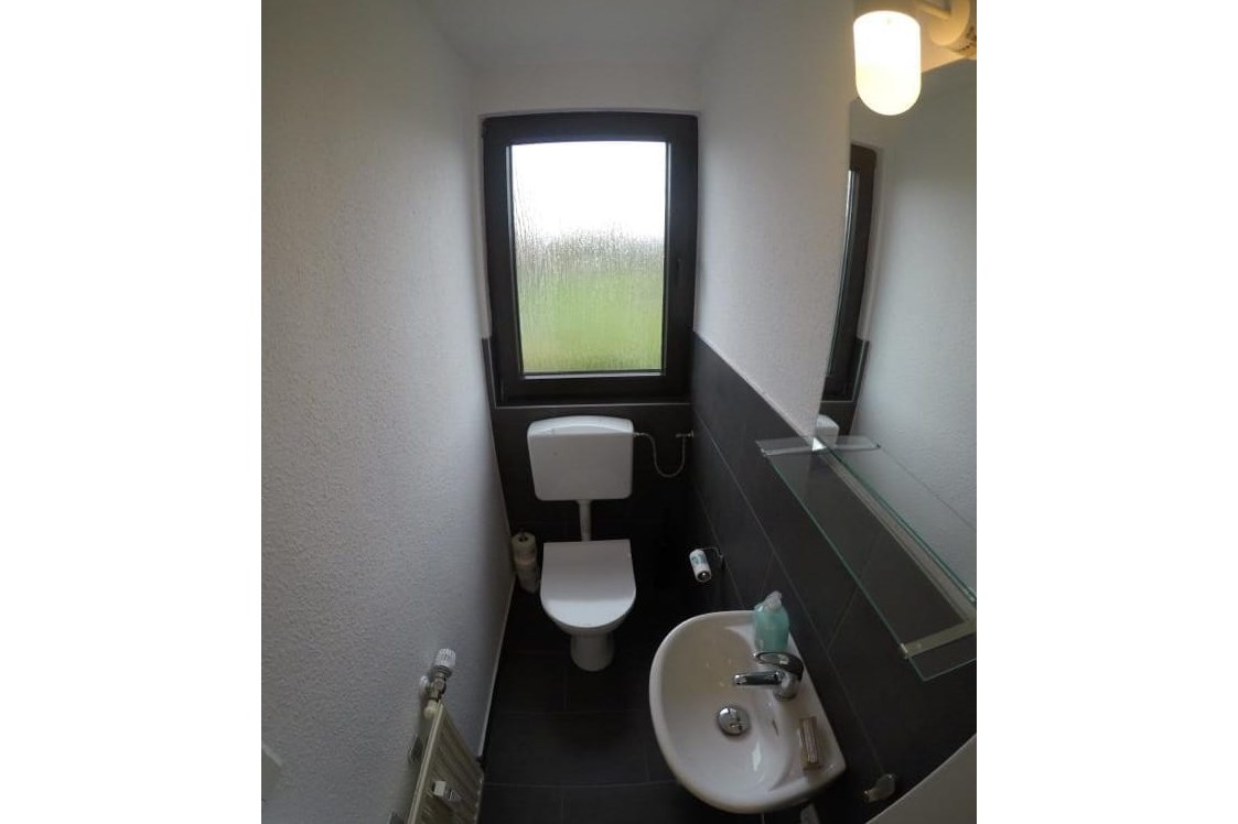 Monteurzimmer: WC - Monteurswohnung TAKAppartement Dormagen DG