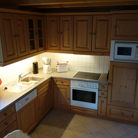 Monteurzimmer: Küche untere Wohnung mit Essplatz - Haus am Hof