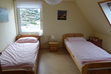 Monteurzimmer: Schlafzimmer mit Einzelbetten - Storchennest Dassow