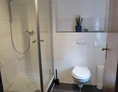 Monteurzimmer: Bad mit Dusche - Storchennest Dassow