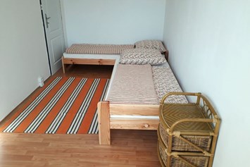 Monteurzimmer: Schlafzimmer mit max. 4 Betten - Jaselska