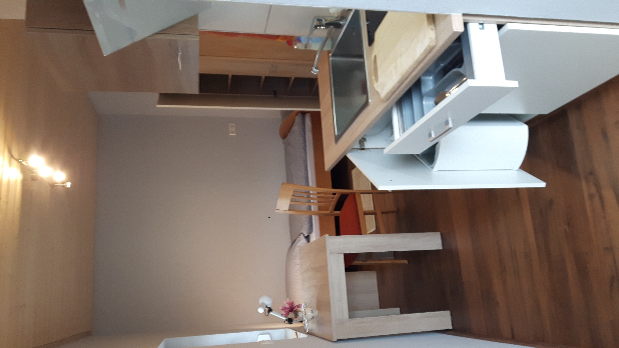 Monteurzimmer: Moderne behagliche Monteurwohnung mit Wäscheservice