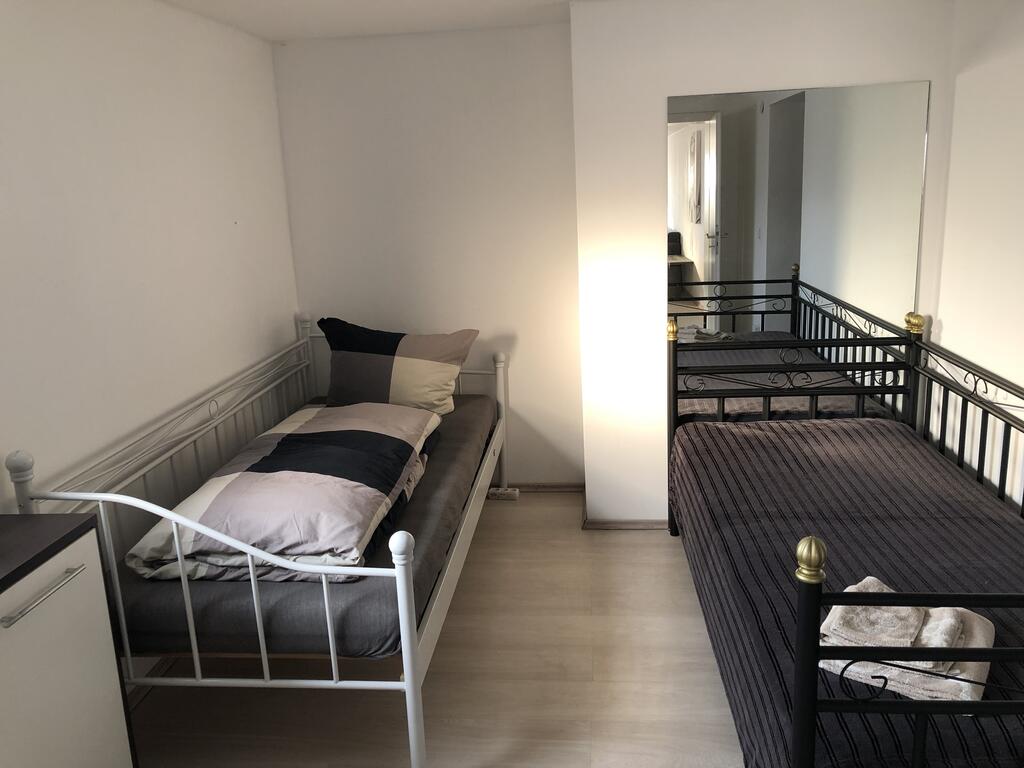 Monteurwohnung - Kronau Walldorf Bretten Kraichtal - Meeting-Room