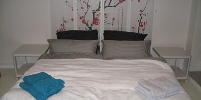 Monteurwohnung - TV - Falkensee - Betten, größeres Zimmer (20 qm). Können auch separat gestellt werden. - Ruhige frische Monteurwohnung für bis zu 3 Personen