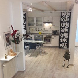 Monteurzimmer: Voll ausgestattete Küche - Ferienwohnung Casa Rossa 