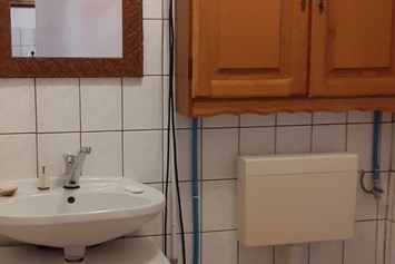 Monteurzimmer: Wohnung 1 Bad WC - Rittergut Schloss Ottendorf