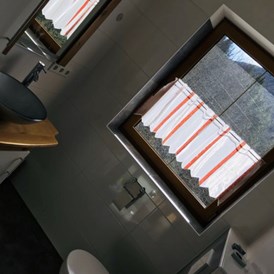 Monteurzimmer: Badezimmer mit Toilette - Appartement Leitner