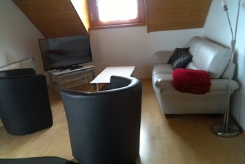 Monteurzimmer: Wohnschlafraum Bild 1 - Schöne Ferienwohnung mit Platz für bis zu 5 Personen