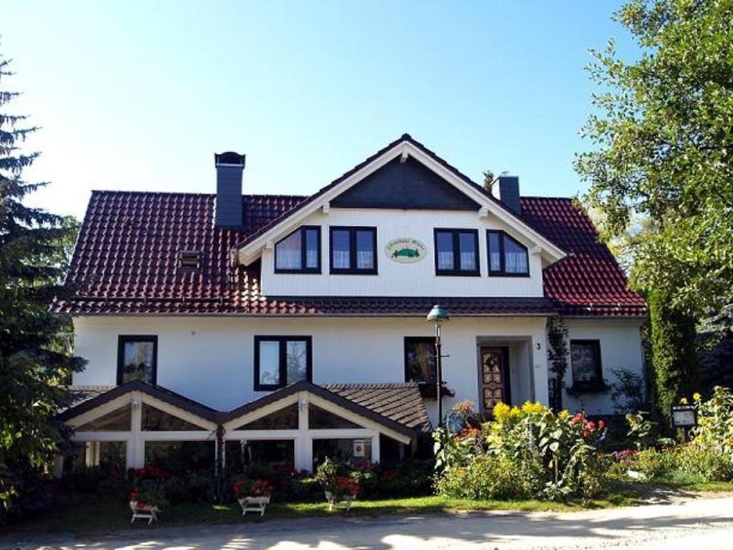 Monteurzimmer: Hausansicht Straßenseite - Gästehaus Bruns im Harz