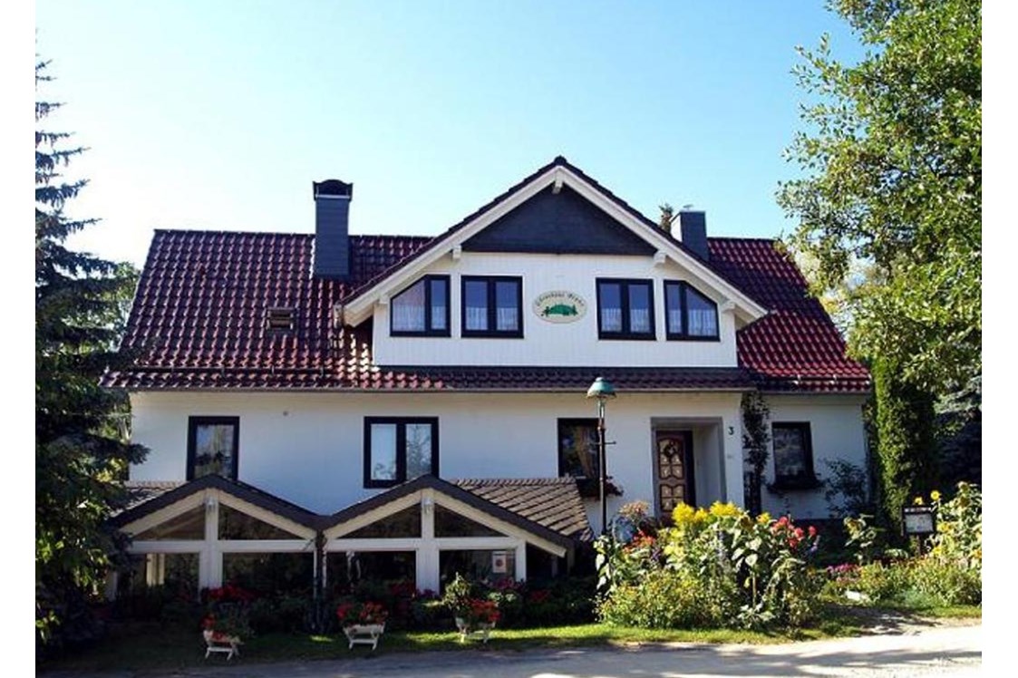 Monteurzimmer: Hausansicht Straßenseite - Gästehaus Bruns im Harz