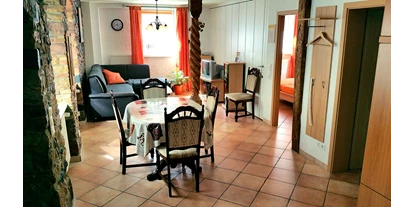Monteurwohnung - PLZ 79312 (Deutschland) - Ferienwohnung EG 
Wohn / Eßbereich  - Ferienwohnungen Haus Kindler