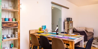 Monteurwohnung - PLZ 2482 (Österreich) - Küchentisch - Senator-Flats Paulus