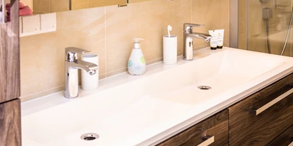 Monteurwohnung - PLZ 2482 (Österreich) - 1 Badezimmer mit Waschmaschine  - Senator-Flats Paulus