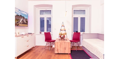 Monteurwohnung - PLZ 2482 (Österreich) - Kardinal Nagl Schlafzimmer 3 Einzelbetten & Smart-TV Netflix-YouTube
Kardinal Nagl  bedroom 3 lits simples & Smart-TV Netflix-YouTube - Senator-Flats Kardinal Nagl
