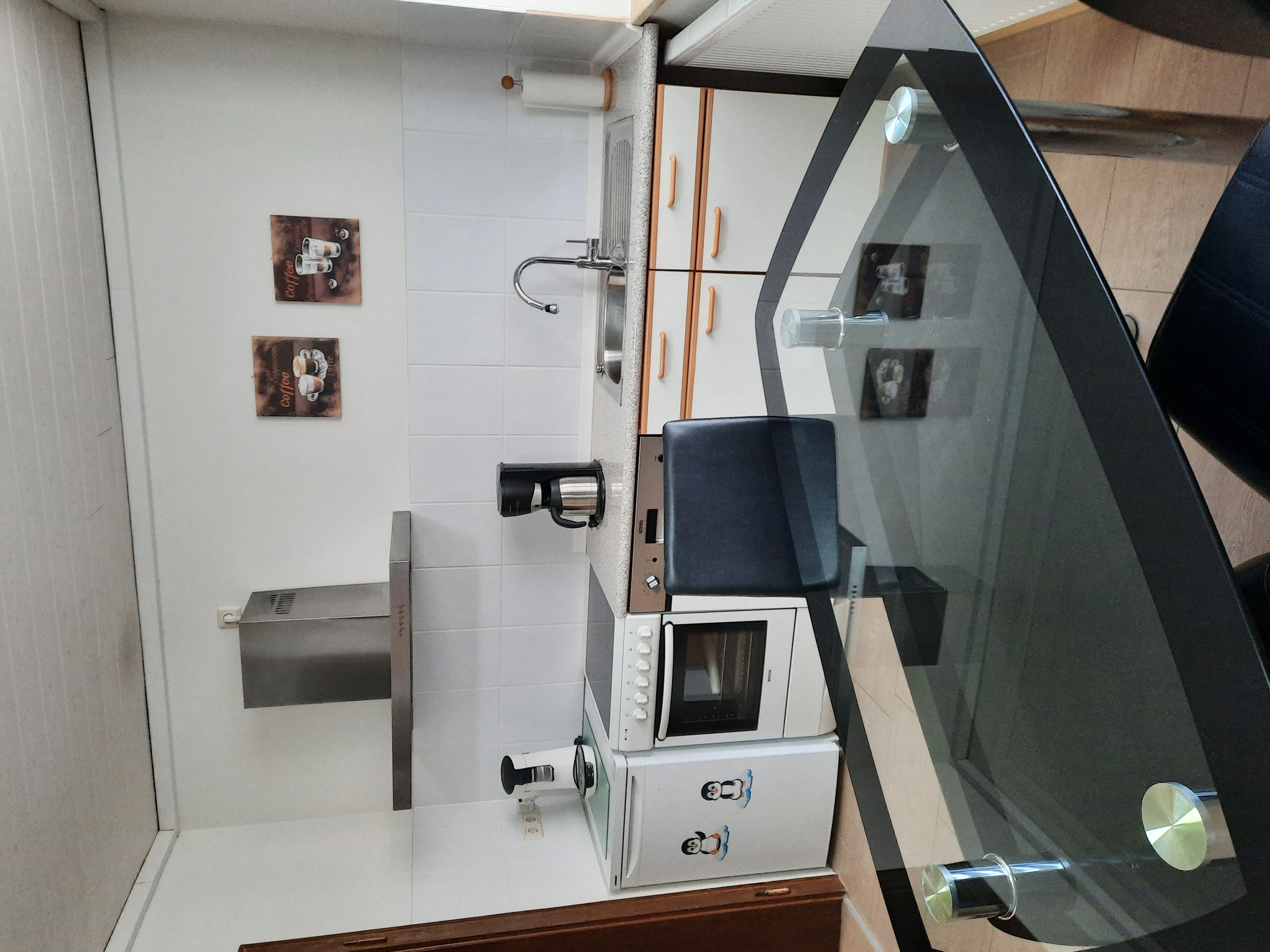 Monteurwohnung - Bettwäsche: Bettwäsche inklusive - Bayern - Küche komplett eingerichtet  - Ferienwohnung Marschall