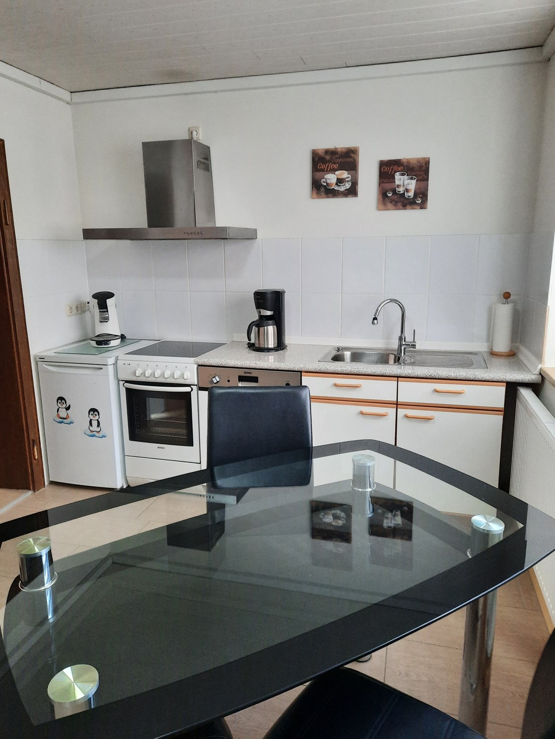 Monteurzimmer: Küche komplett eingerichtet  - Ferienwohnung Marschall Schweinfurt Hassfurt