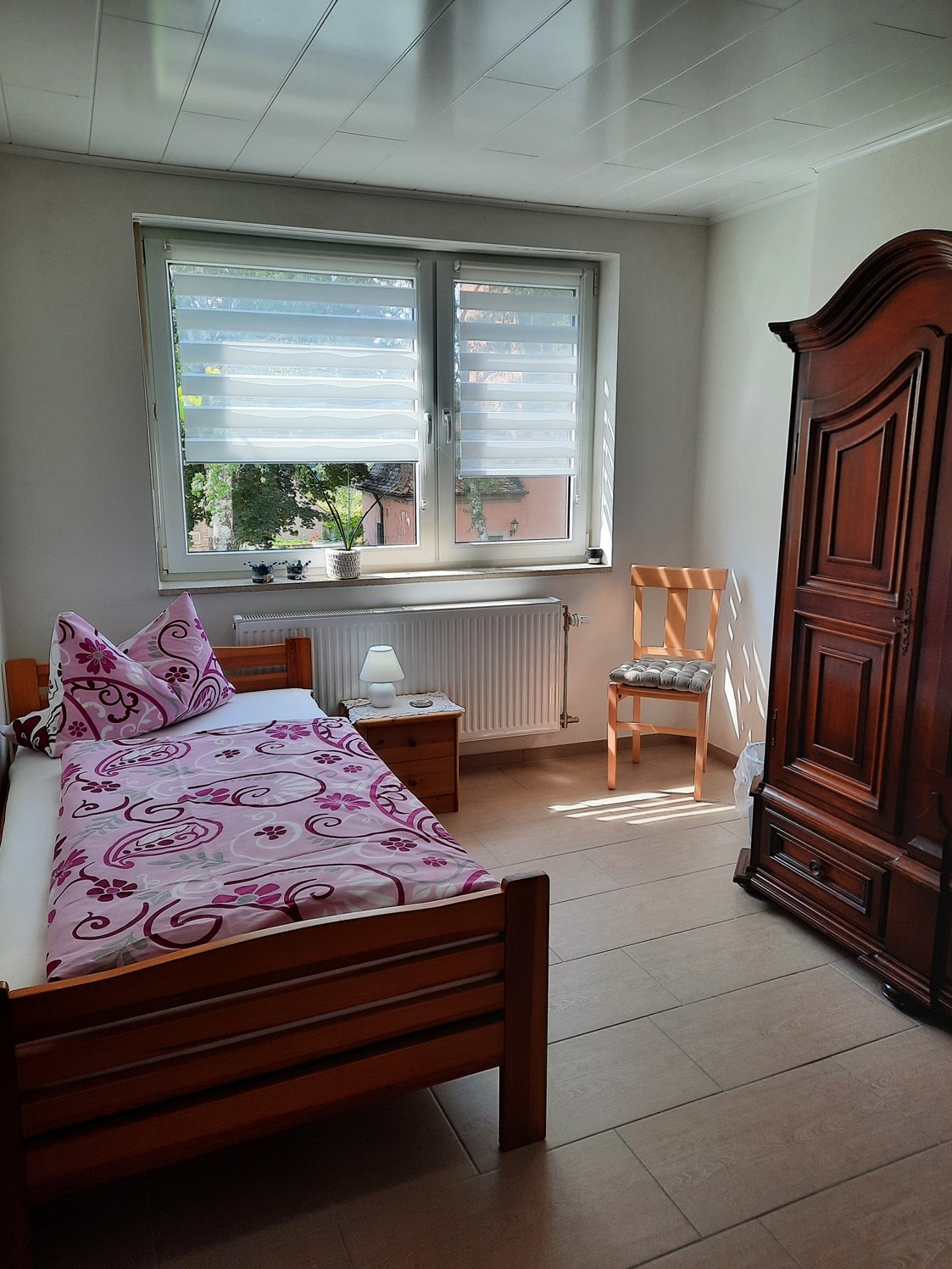 Monteurzimmer: 2 Schlafzimmer mit je 2 Einzelbetten  - Ferienwohnung Marschall Schweinfurt Hassfurt