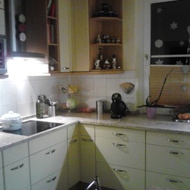 Monteurzimmer: Beispielfoto unserer Küchen variiert je nach Unterkunft! - REXROOMS