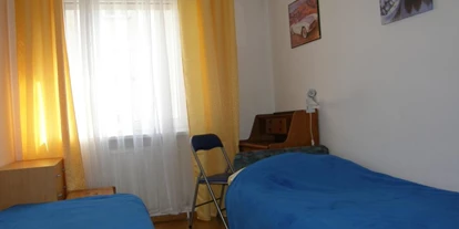 Monteurwohnung - PLZ 2482 (Österreich) - Gästehaus Breitensee: Gästezimmer - Apartments - Studios