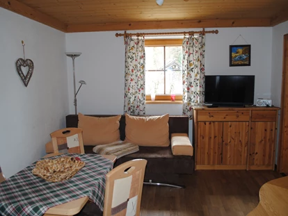 Monteurwohnung - Art der Unterkunft: Apartment - Österreich - Anni-Apartment, ca. 55 qm
Schlafsofa, TV HD- Gerät, Sitzgruppe - Gaestehaus Katharina