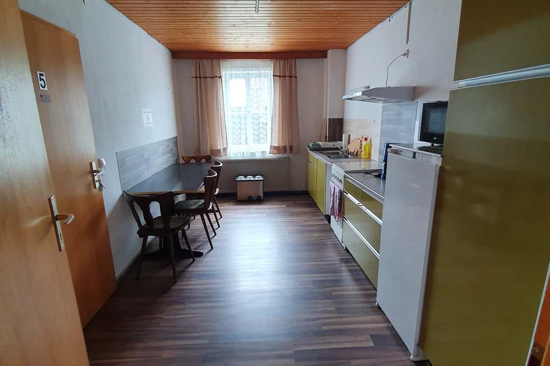 Monteurzimmer: Küche in Wohnung 2 - Gästehaus Weißes Lamm