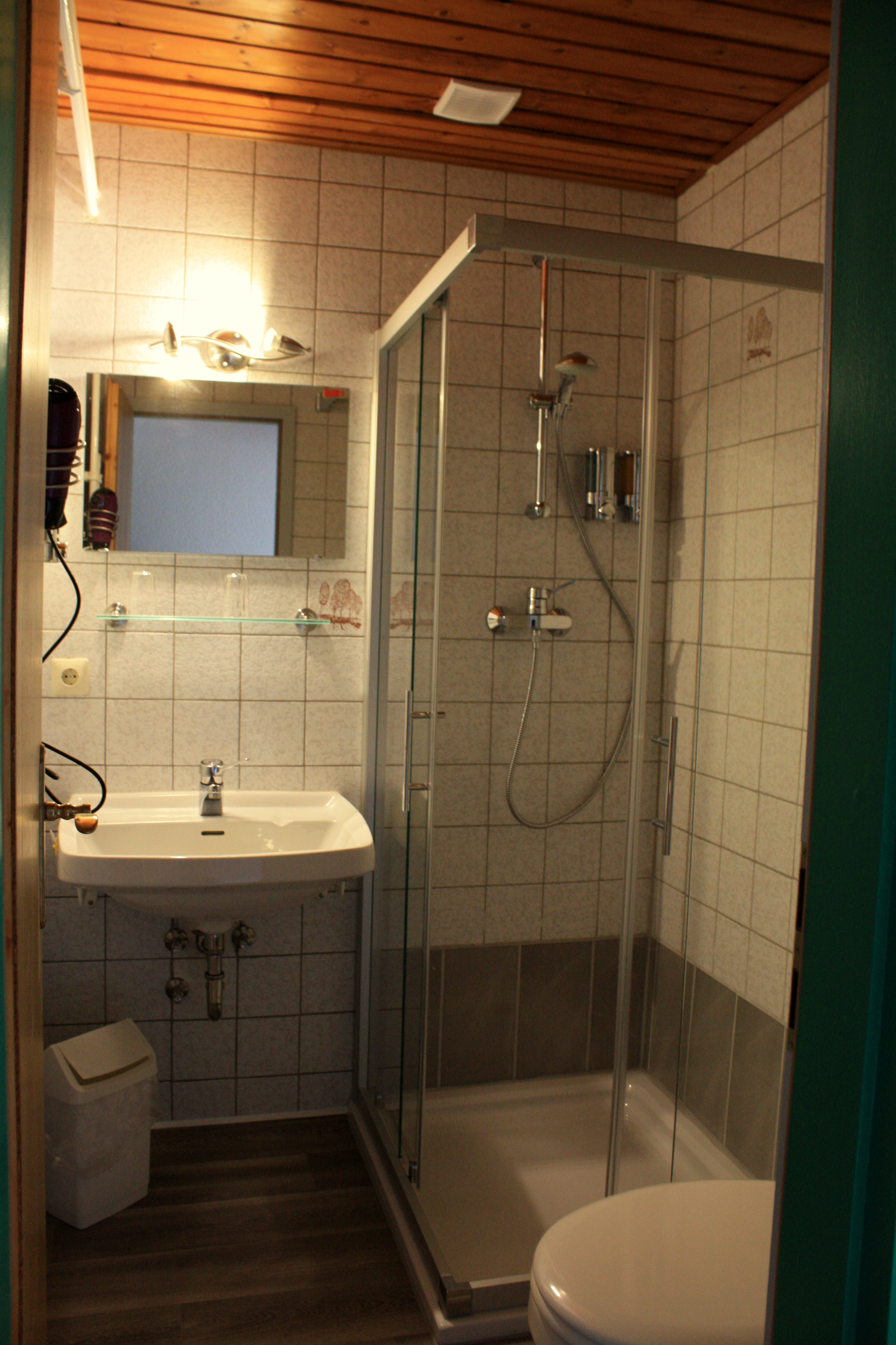 Monteurwohnung - Zimmertyp: Doppelzimmer - Hitzacker - Badezimmer in der Wohnung Landblick - Ferienwohnungen Ferienhof Meyer