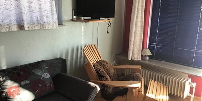 Monteurwohnung - Kaffeemaschine - Schleswig-Holstein - Kleiner Fernseher und Wlan  - Nordsee und Wald Monteurzimmer