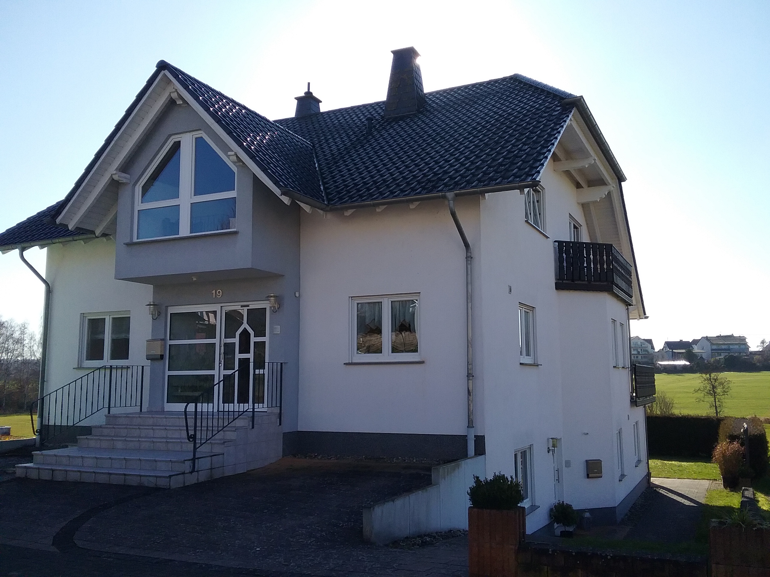 Monteurwohnung - PLZ 66763 (Deutschland) - Haus Außenansicht - Zimmervermietung Schmidt/Müller Heusweiler