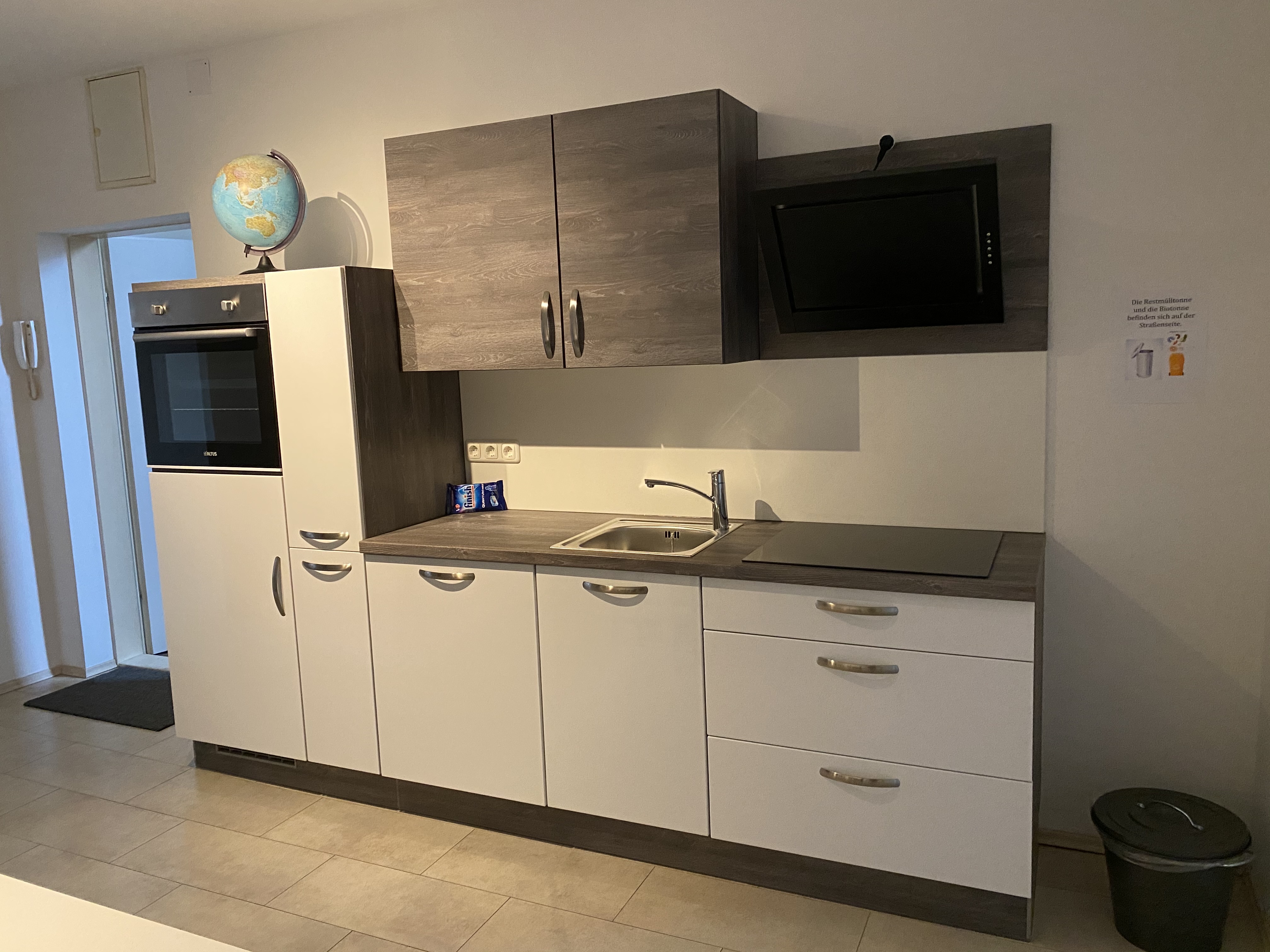 Monteurzimmer: Gemütliche Wohnung mit Parkplatz