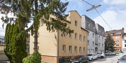 Monteurwohnung - Parkplatz: eigener Parkplatz vorhanden - Österreich - Außenansicht - Gemütliche Wohnung mit Parkplatz