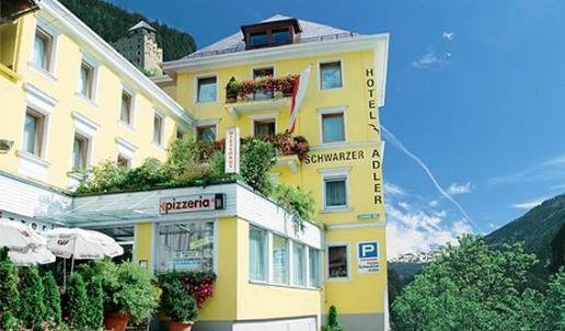 Monteurwohnung - Zimmertyp: Einzelzimmer - Tirol - Haus aussen - Schwarzer Adler Landeck Zentrum