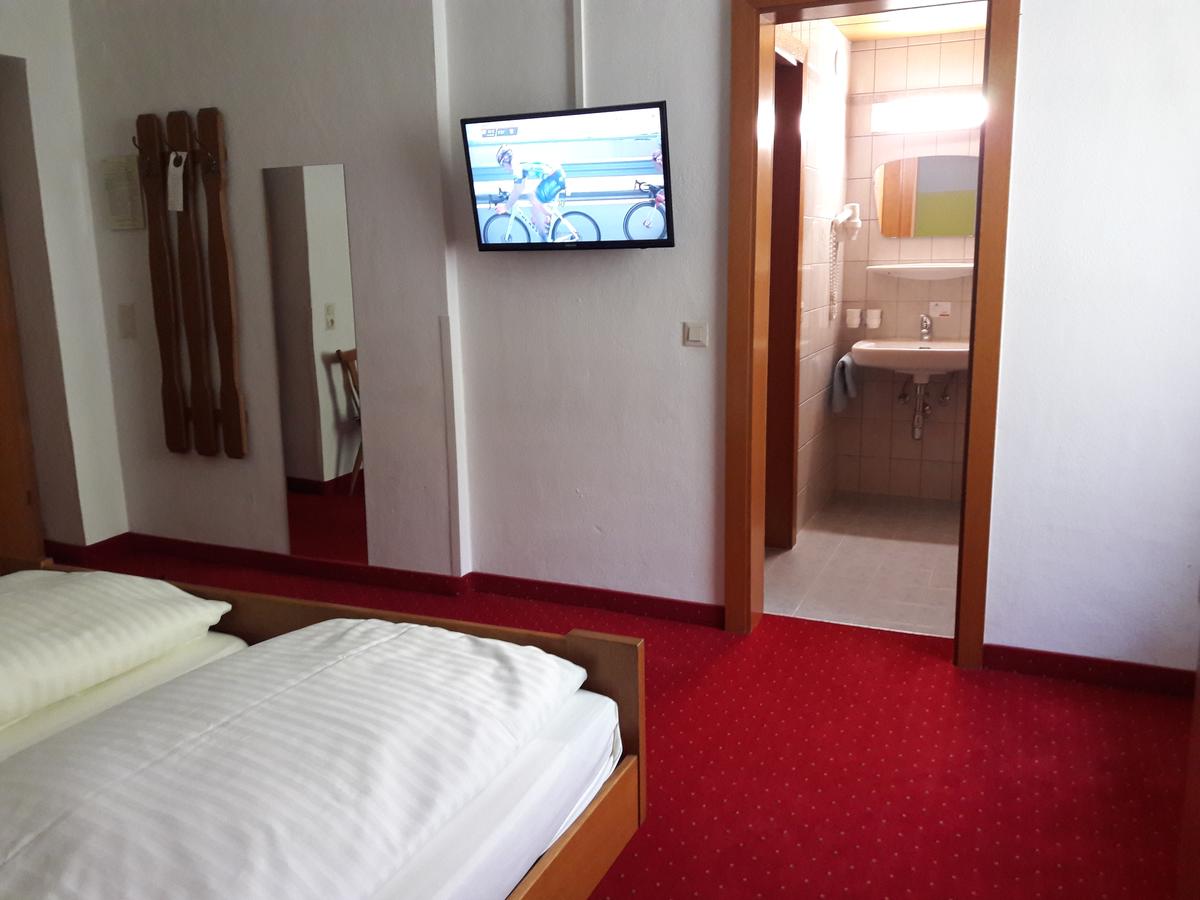 Monteurwohnung - Zimmertyp: Einzelzimmer - Tirol - Doppelzimmer  - Schwarzer Adler Landeck Zentrum