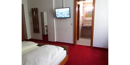 Monteurwohnung - Einzelbetten - Tirol - Doppelzimmer  - Schwarzer Adler Landeck Zentrum