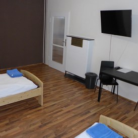 Monteurzimmer: Einzelbetten - 150 Betten - Häuser, Wohnungen, Karlsruhe, Wörth...
