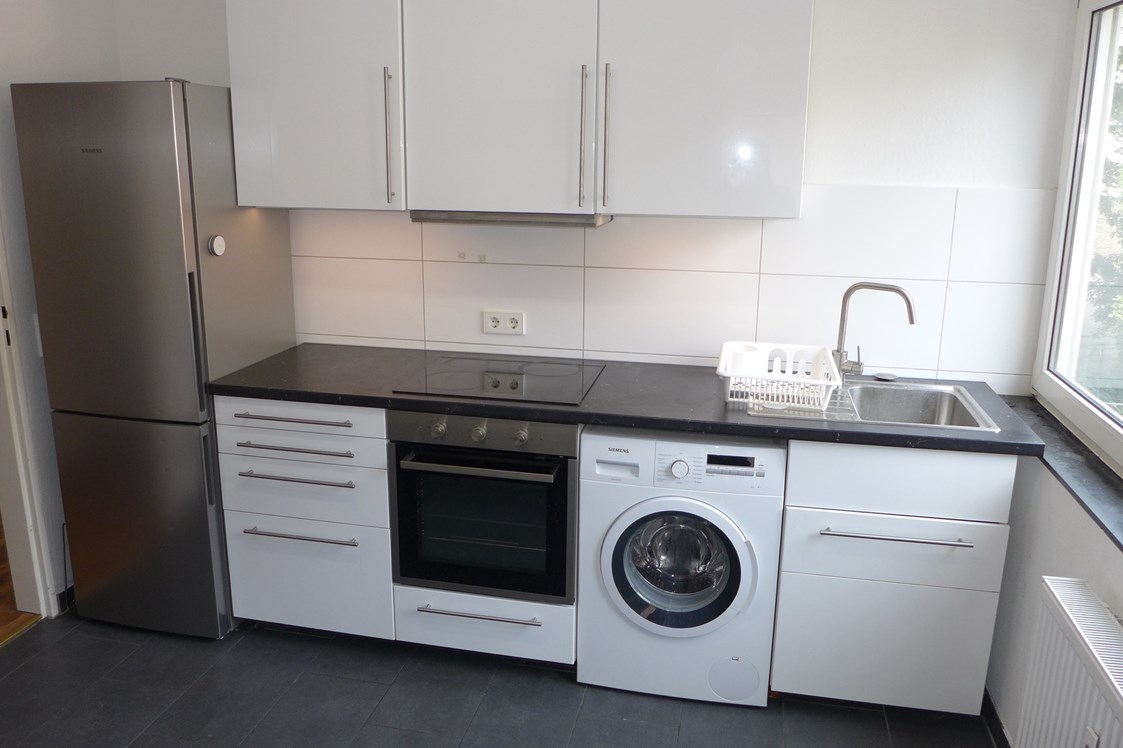 Monteurzimmer: Küche mit Waschmaschine - 150 Betten - Häuser, Wohnungen, Karlsruhe, Wörth...