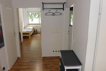 Monteurzimmer: Flur - 150 Betten - Häuser, Wohnungen, Karlsruhe, Wörth...