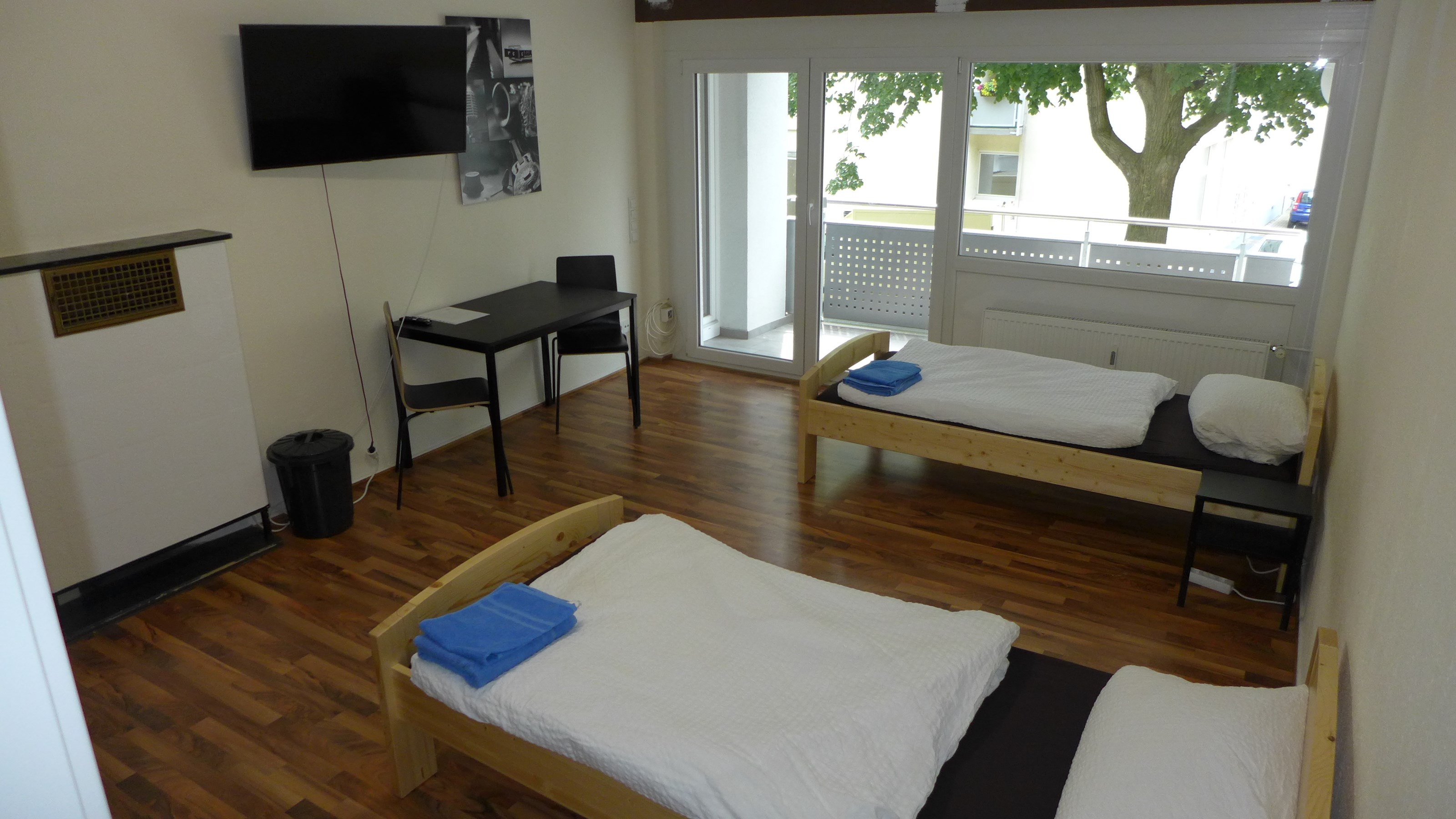 Monteurwohnung - PLZ 76149 (Deutschland) - Monteurzimmer mit TV - 150 Betten - Häuser, Wohnungen, Karlsruhe, Wörth...