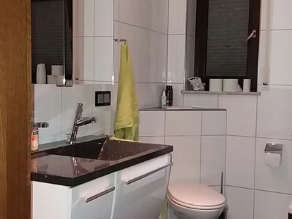 Monteurwohnung - PLZ 69469 (Deutschland) - Badezimmer OG - Hostel Berger