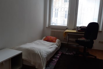 Monteurzimmer: Doppelzimmer - Stuttgart-Mitte 4 Einzelzimmer mit zweitem Bett