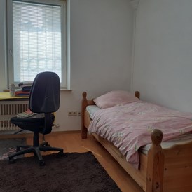 Monteurzimmer: Zimmer 2 - Stuttgart-Mitte 4 Einzelzimmer mit zweitem Bett